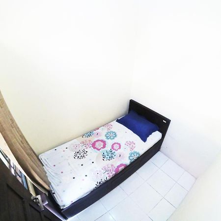 Minggiran Street Homestay Jogja Джокьякарта Экстерьер фото