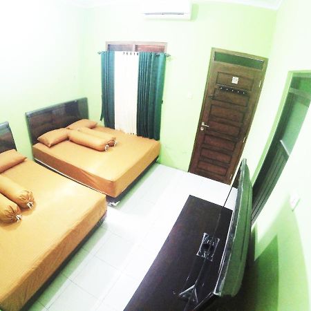 Minggiran Street Homestay Jogja Джокьякарта Экстерьер фото
